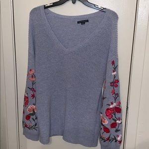 American eagle top with floral sleeves